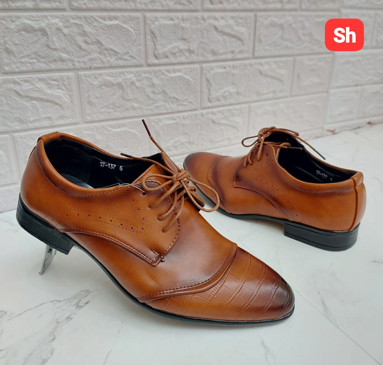 Formal leather shoe